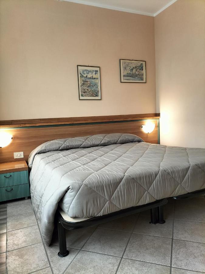 Hotel Ala Bianca Ameglia Buitenkant foto