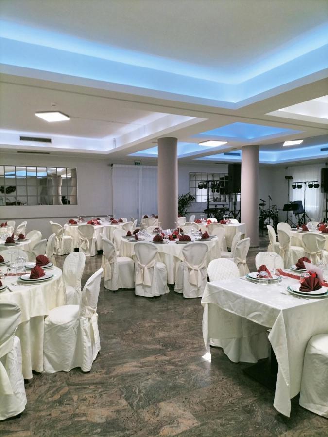 Hotel Ala Bianca Ameglia Buitenkant foto