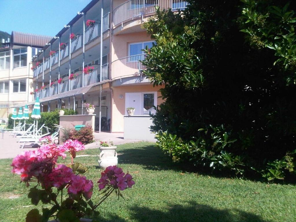 Hotel Ala Bianca Ameglia Buitenkant foto
