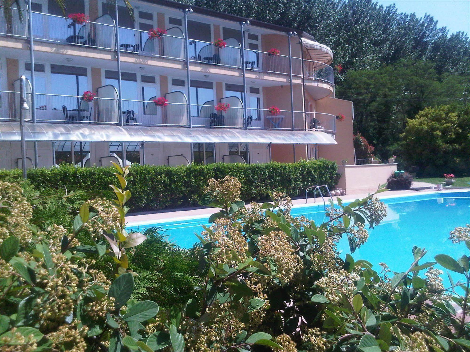 Hotel Ala Bianca Ameglia Buitenkant foto